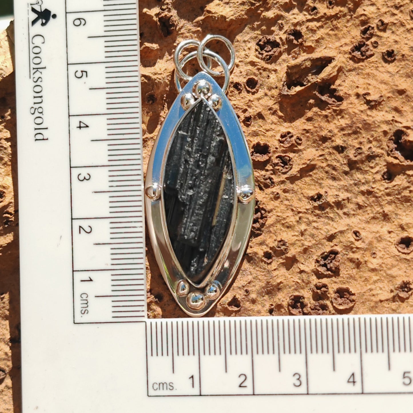 Colgante Turmalina negra en plata de ley