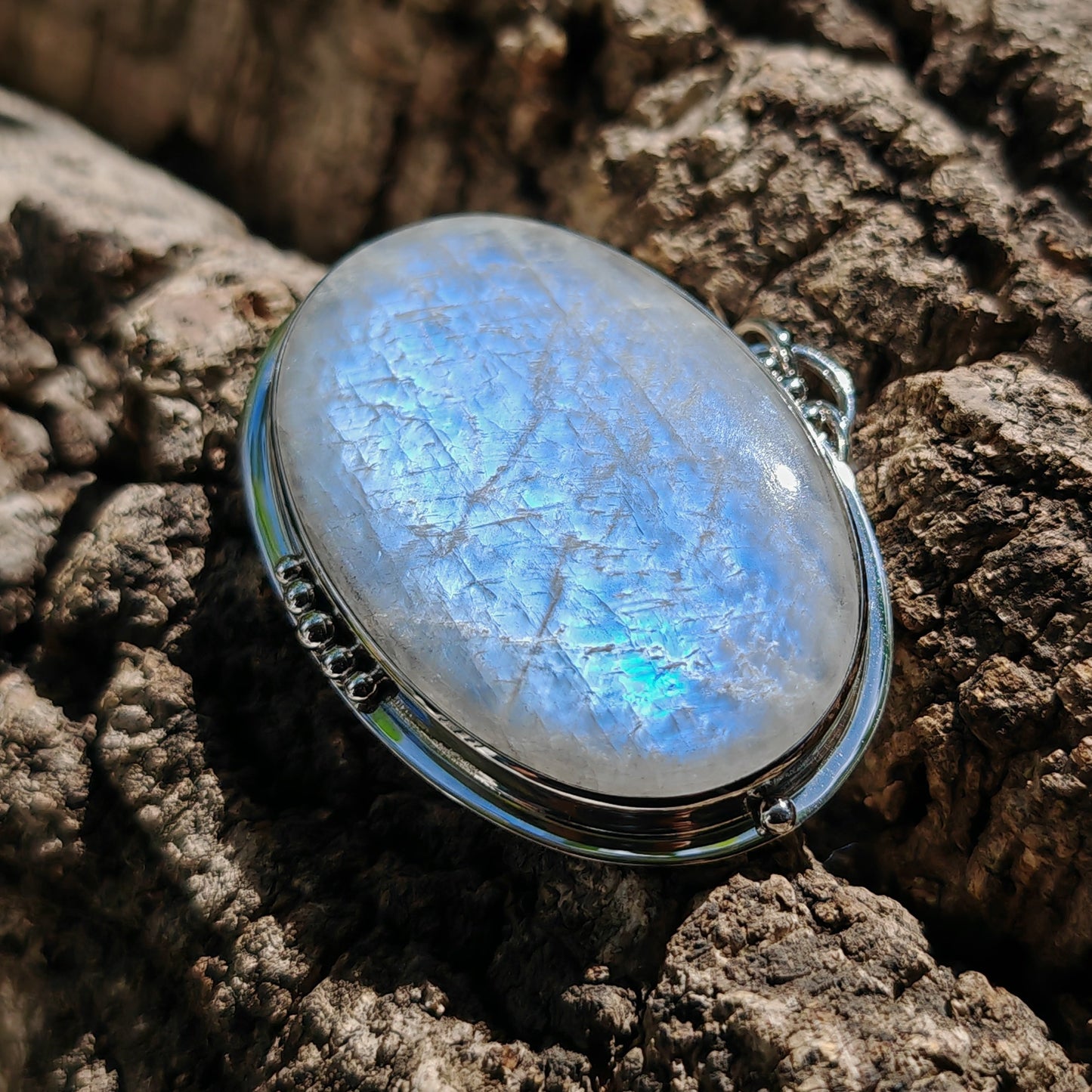 Colgante Piedra Luna en plata de ley